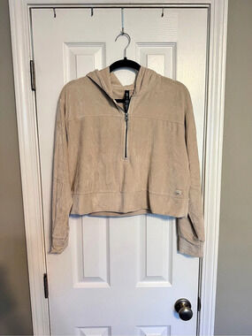 Vuori Ribbed Half-Zip Jacket Size Medium Like New